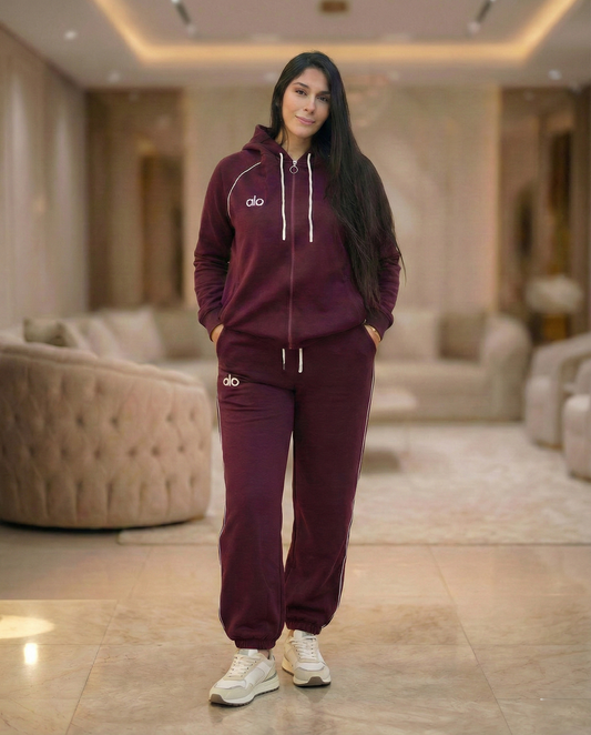 أنسومبل رياضي نسائي أنيق – راحة وأناقة بإطلالة عصرية